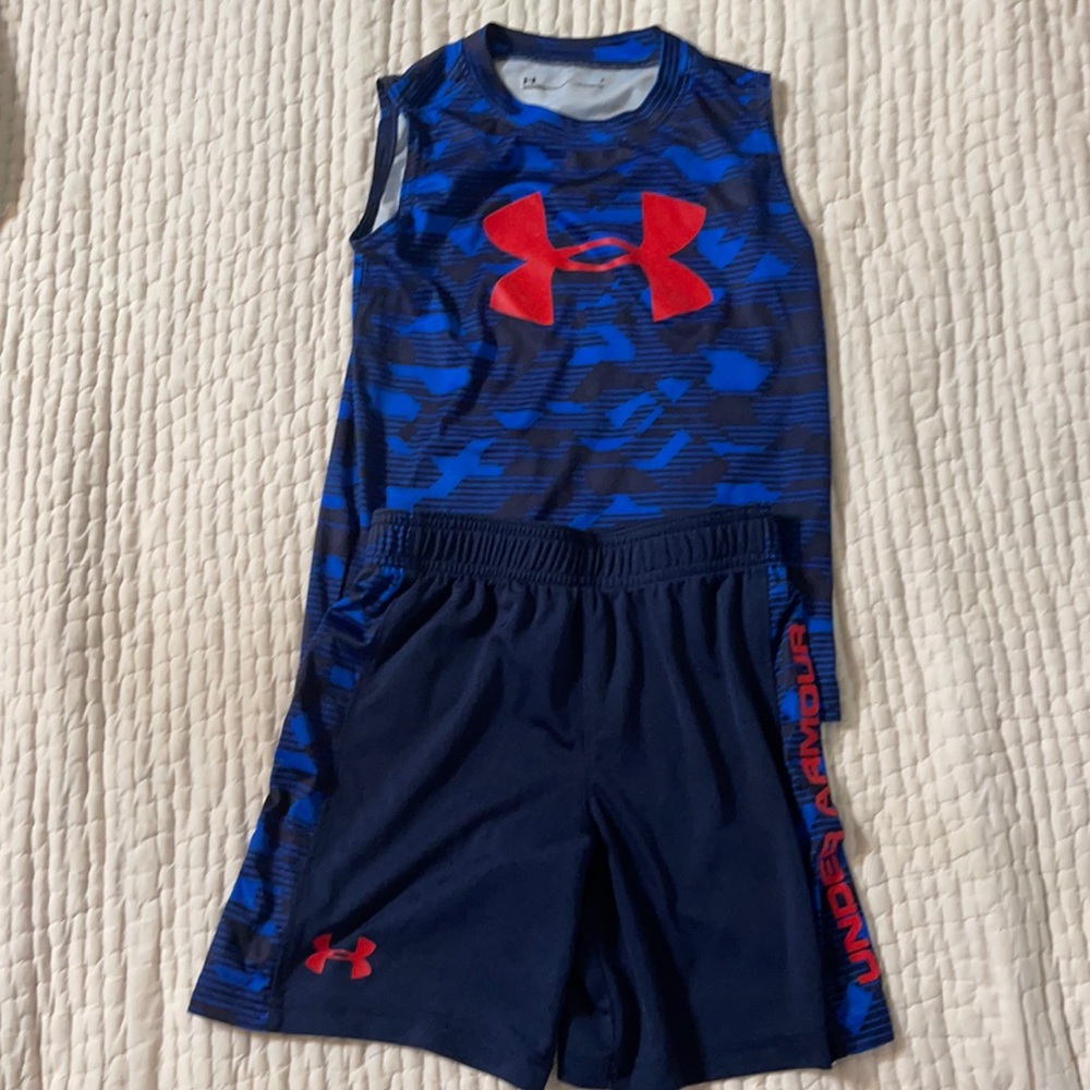 Under Armour 2 piece set size 5